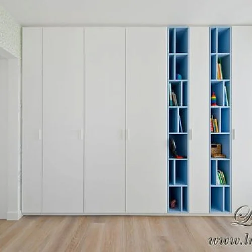 Распашной шкаф «Сидней» с открытыми секциями