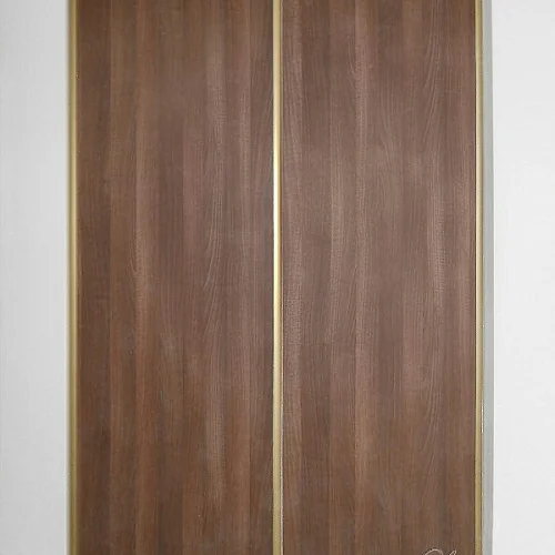 Раздвижные двери из ДСП для гардеробной