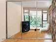 Встроенный зеркальный шкаф цвета титан