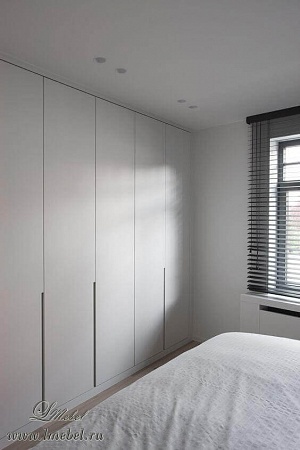 Распашной шкаф «Арктика» с врезными ручками Распашной шкаф «Арктика» с врезными ручками