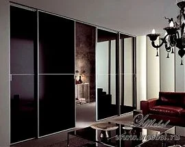 Подвесная черная дверь Raumplus для гардеробной Подвесная черная дверь Raumplus для гардеробной