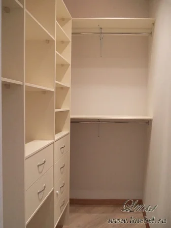 Г-образная гардеробная из ДСП «Сахара» Г-образная гардеробная из ДСП «Сахара»