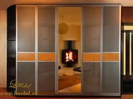 Корпусный шкаф-купе со стеклом и зеркалом Корпусный шкаф-купе со стеклом и зеркалом