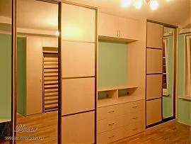 Шкаф-купе «Трибут» с секцией под телевизор Шкаф-купе «Трибут» с секцией под телевизор