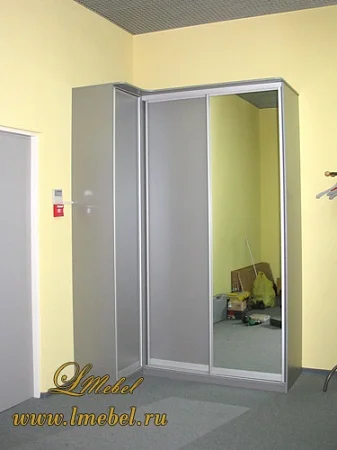 Угловой шкаф в офис в сером цвете Угловой шкаф в офис в сером цвете