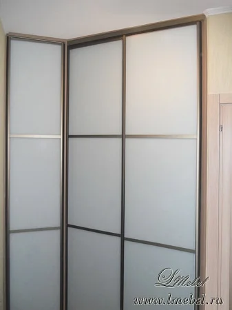 Угловой шкаф со стеклом «Цигун» Угловой шкаф со стеклом «Цигун»