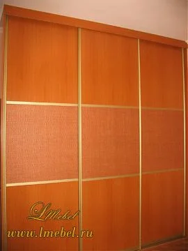 Встроенный шкаф с ротангом Встроенный шкаф с ротангом